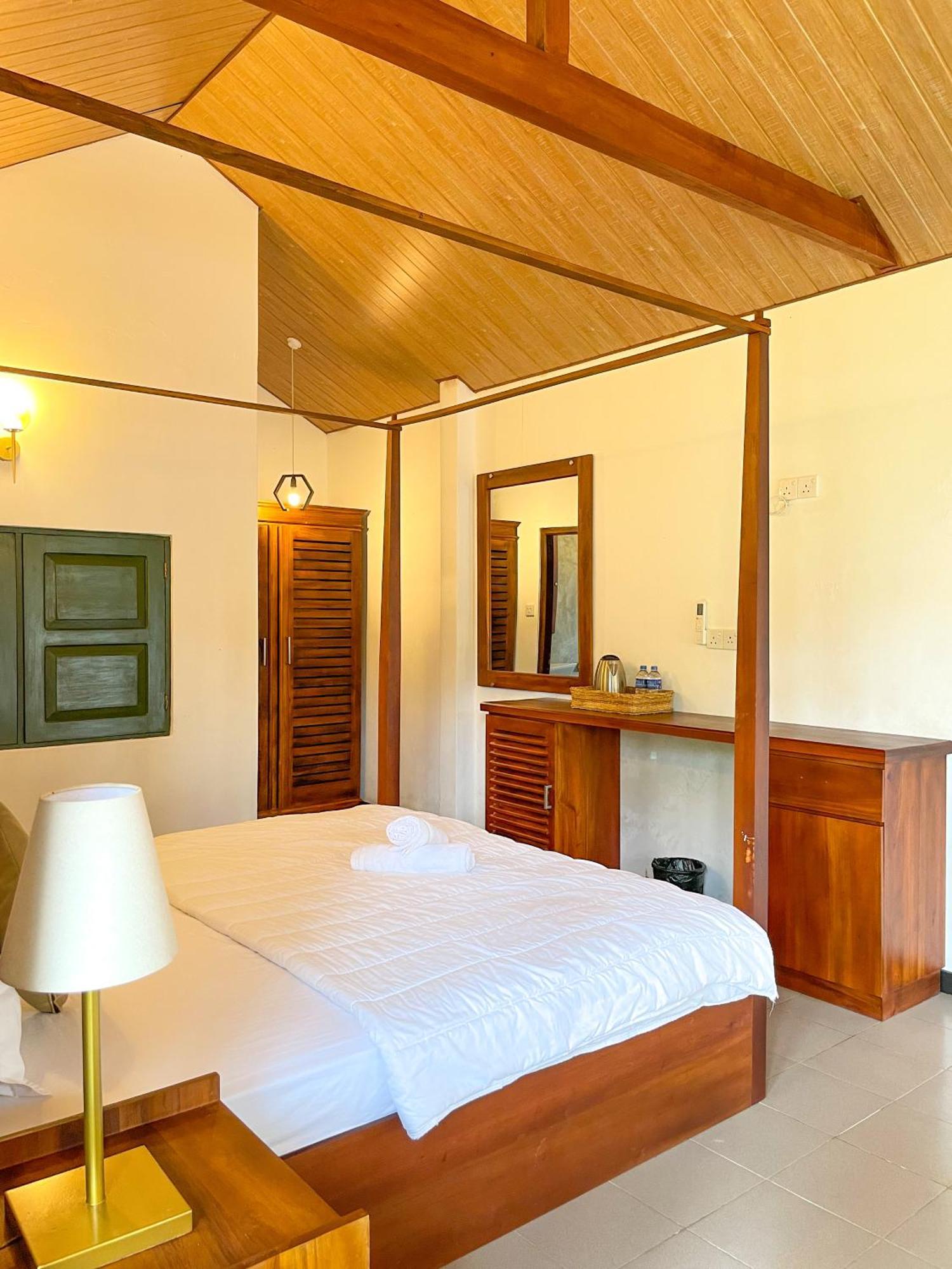 The Barns Villas And Restaurant Negombo Exterior photo